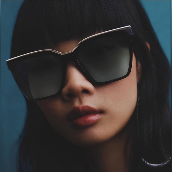 Quay Women's Modern Level Up Square Sunglasses - Picture 4 of 8